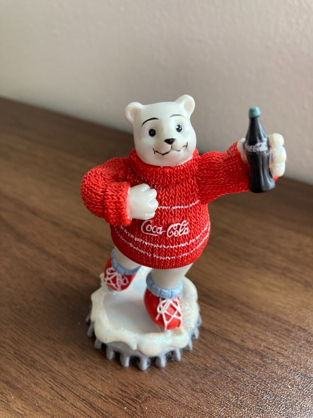 4 Wintertime Wonder Collection polar bear figurines from the Hamilton Collection - Picture 4 of 9